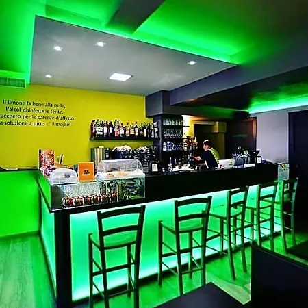 Mojito Hotel 2*